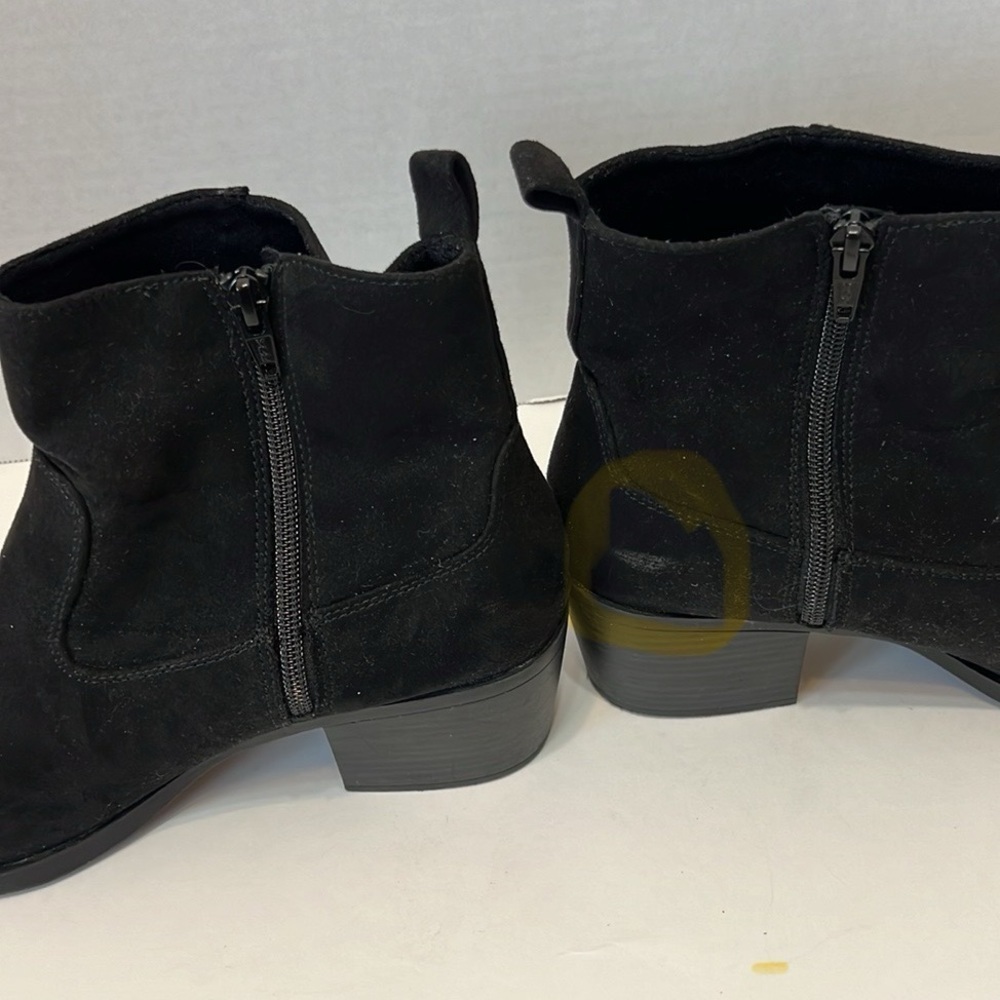 Old Navy Booties Block heel.  Black.  Size 10 - Picture 7 of 7